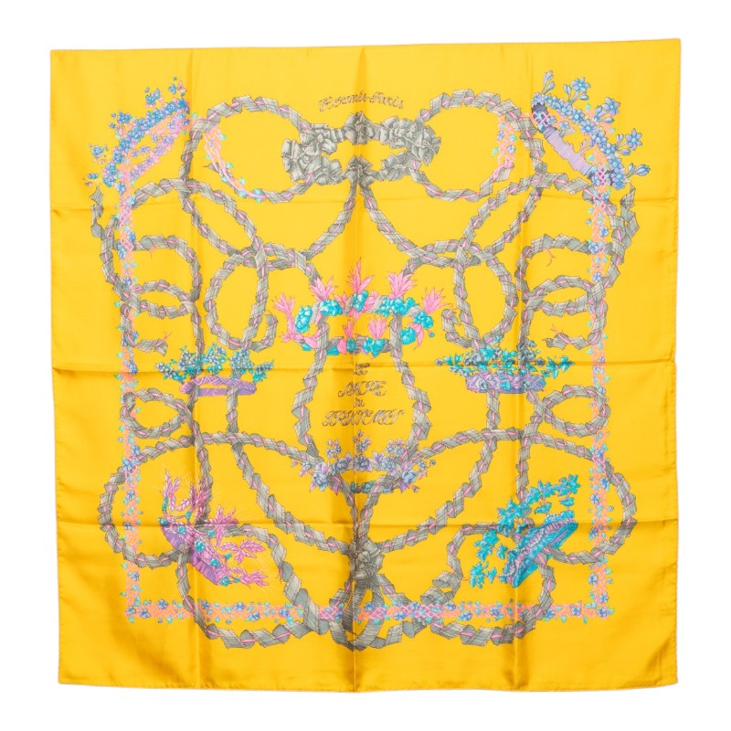 エルメス カレ90 LE SACRE du PRINTEMPS 春の祭典 スカーフ イエロー系 シルク レディース HERMES 【中古】