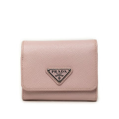プラダ 三角ロゴプレート サフィアーノ 三つ折り財布 ライトピンク レザー レディース PRADA 中古