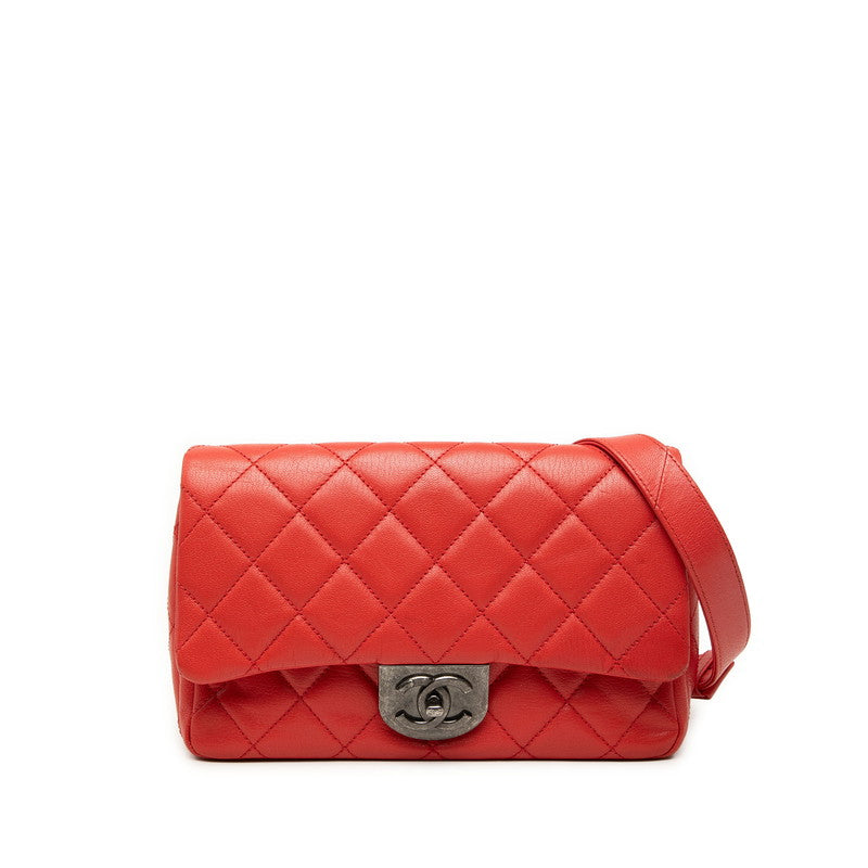 シャネル マトラッセ ココマーク チェーン ショルダーバッグ 2WAY レッド メタル金具 カーフスキン レディース CHANEL 【中古】