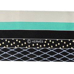 エルメス ツイリー GRAND THEATRE NOUVEAU グラン テアトル ヌーヴォー スカーフ ブラック マルチカラー シルク レディース HERMES 【中古】