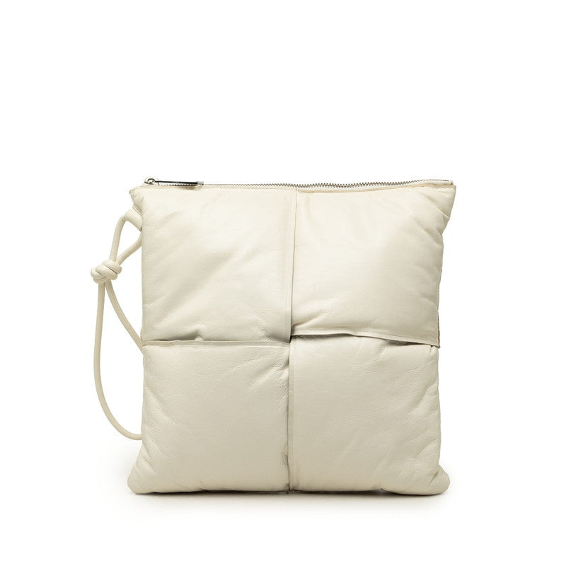 ボッテガヴェネタ マキシイントレチャート クラッチバッグ セカンドバッグ ホワイト レザー レディース BOTTEGAVENETA 【中古】