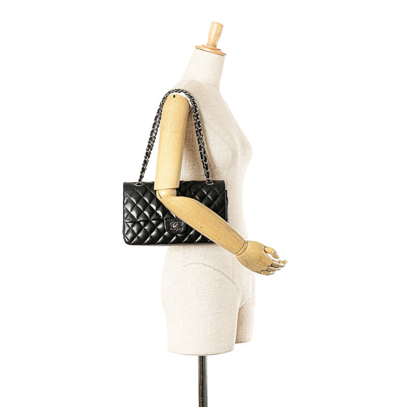 シャネル マトラッセ25 ダブルフラップ ココマーク チェーン ショルダーバッグ ブラック ラムスキン レディース CHANEL 【中古】