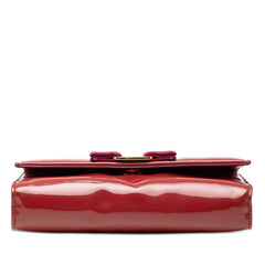 サルヴァトーレフェラガモ ヴァラリボン 斜め掛け チェーン ショルダーバッグ レッド エナメル レディース Salvatore Ferragamo 【中古】
