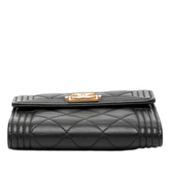 シャネル ボーイシャネル 二つ折り財布 ブラック ラムスキン レディース CHANEL 【中古】