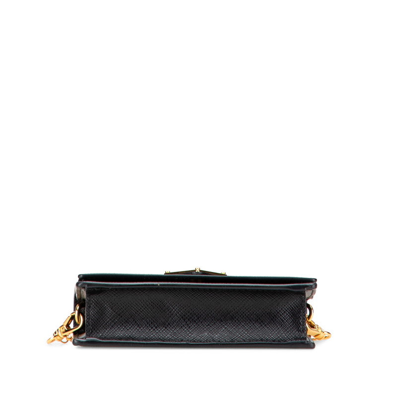 プラダ 三角ロゴプレート チェーン ショルダーバッグ ブラック サフィアーノレザー レディース PRADA 【中古】