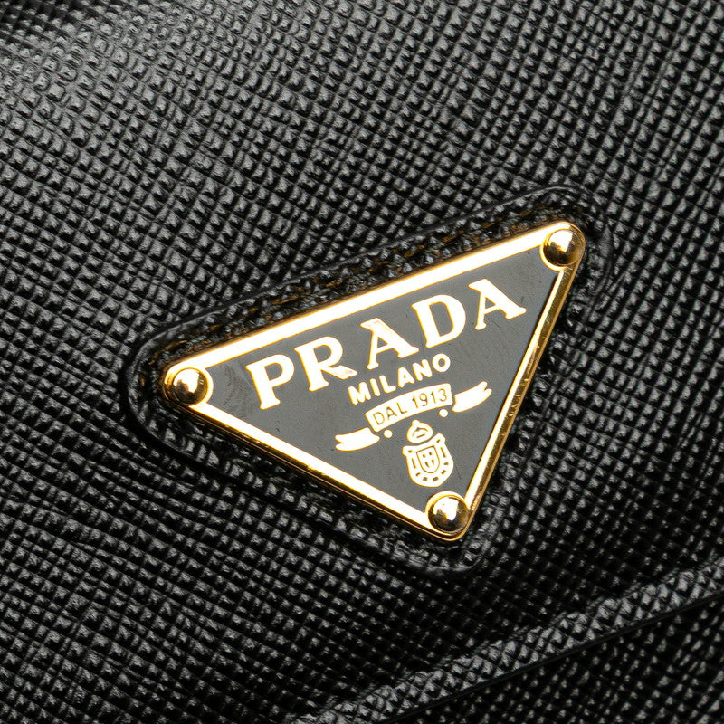 プラダ 三角ロゴプレート チェーン ショルダーバッグ ブラック サフィアーノレザー レディース PRADA 【中古】