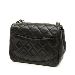 シャネル マトラッセ ココマーク チェーン ショルダーバッグ 斜め掛け ブラック ラムスキン レディース CHANEL 中古