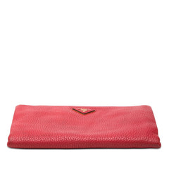 プラダ 三角ロゴプレート ショルダーバッグ クラッチバッグ レッド レザー レディース PRADA 【中古】