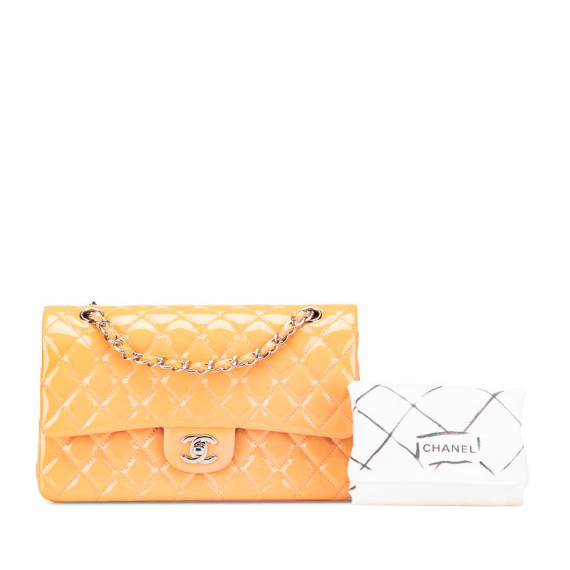 シャネル マトラッセ ココマーク チェーンショルダーバッグ オレンジ エナメル レディース CHANEL 【中古】