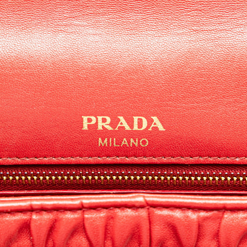 プラダ ギャザー 斜め掛け チェーンショルダーバッグ 1BD235 レッド レザー レディース PRADA 【中古】