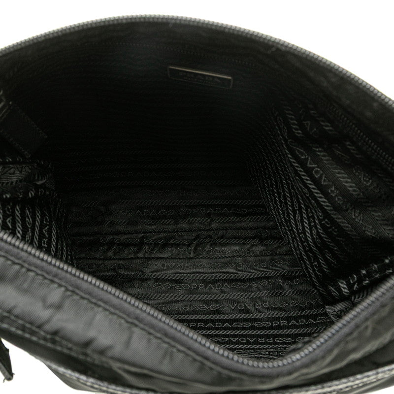 プラダ サフィアーノ 三角ロゴプレート 斜め掛け ショルダーバッグ ブラック ナイロン レザー レディース PRADA 【中古】