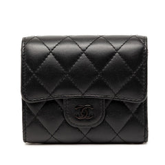 シャネル ココマーク マトラッセ 三つ折り財布 ブラック ラムスキン レディース CHANEL 【中古】