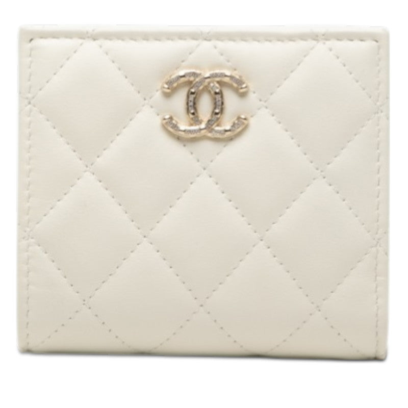 シャネル ココマーク マトラッセ ラインストーン 二つ折り財布 ホワイト ラムスキン レディース CHANEL 【中古】