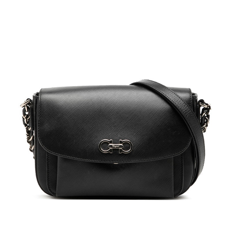 サルヴァトーレフェラガモ ガンチーニ フラップ チェーン ショルダーバッグ ブラック レザー レディース Salvatore Ferragamo 【中古】