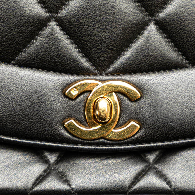 シャネル マトラッセ ダイアナ22 斜め掛け チェーン ショルダーバッグ A01164 ブラック ラムスキン レディース CHANEL 【中古】