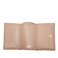 プラダ ヴィッテロムーブ コンパクトウォレット 三つ折り財布 1MH021 ベージュ レザー レディース PRADA 【中古】
