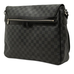 ルイ ヴィトン ダミエ グラフィット ダニエルGM 斜め掛け ショルダーバッグ N58033 ブラック PVC レザー メンズ LOUIS VUITTON 【中古】