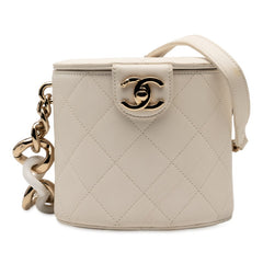 シャネル ココマーク マトラッセ チェーン ショルダーバッグ バニティバッグ ホワイト ラムスキン レディース CHANEL 【中古】