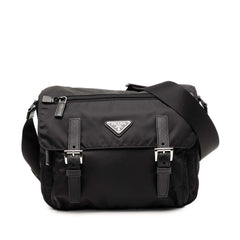 プラダ 三角ロゴプレート Re-Nylon ショルダーバッグ 1BD953 ブラック ナイロン レディース PRADA 【中古】