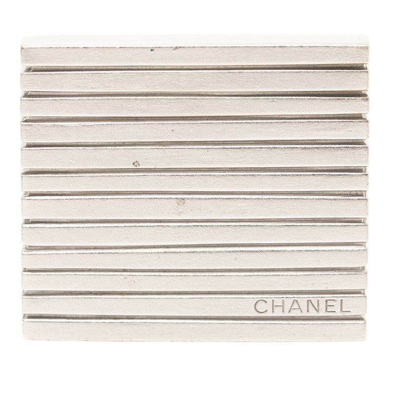 シャネル ロゴ ブローチ シルバー メタル レディース CHANEL 【中古】