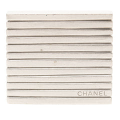 シャネル ロゴ ブローチ シルバー メタル レディース CHANEL 【中古】