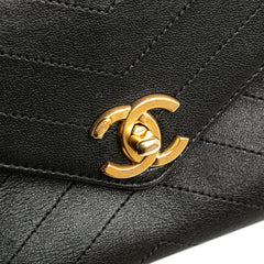シャネル シェブロン ココマーク チェーン ショルダーバッグ ハンドバッグ ブラック ラムスキン レディース CHANEL 【中古】