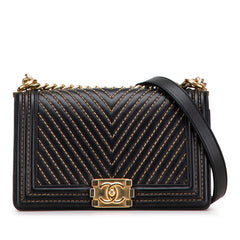 シャネル ボーイシャネル シェブロン Vステッチ チェーン ショルダーバッグ ブラック レザー レディース CHANEL 【中古】