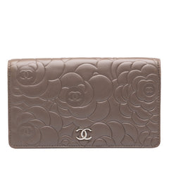 シャネル ココマーク カメリアエンボス 長財布 グレージュ シルバー ラムスキン レディース CHANEL 中古