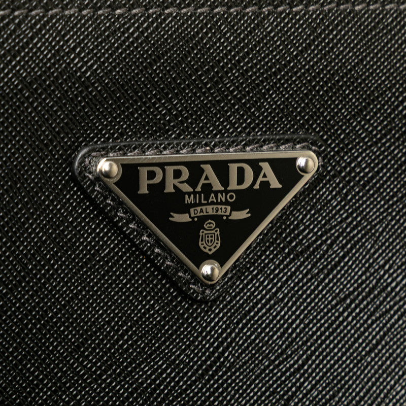 プラダ 三角ロゴプレート クラッチバッグ ブラック レザー レディース PRADA 【中古】