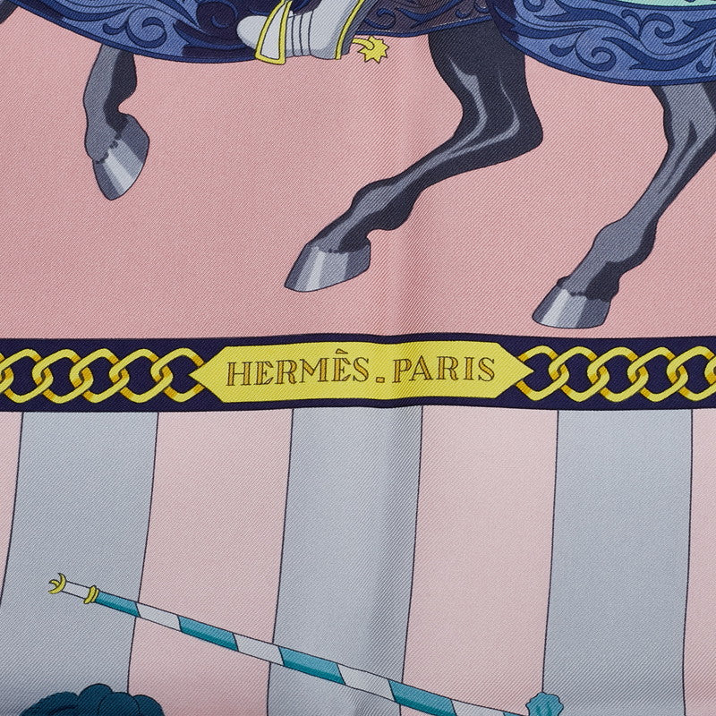 エルメス カレ90 CHOCS EN PLUMES 羽飾りの激突 スカーフ ピンク マルチカラー シルク レディース HERMES 【中古】
