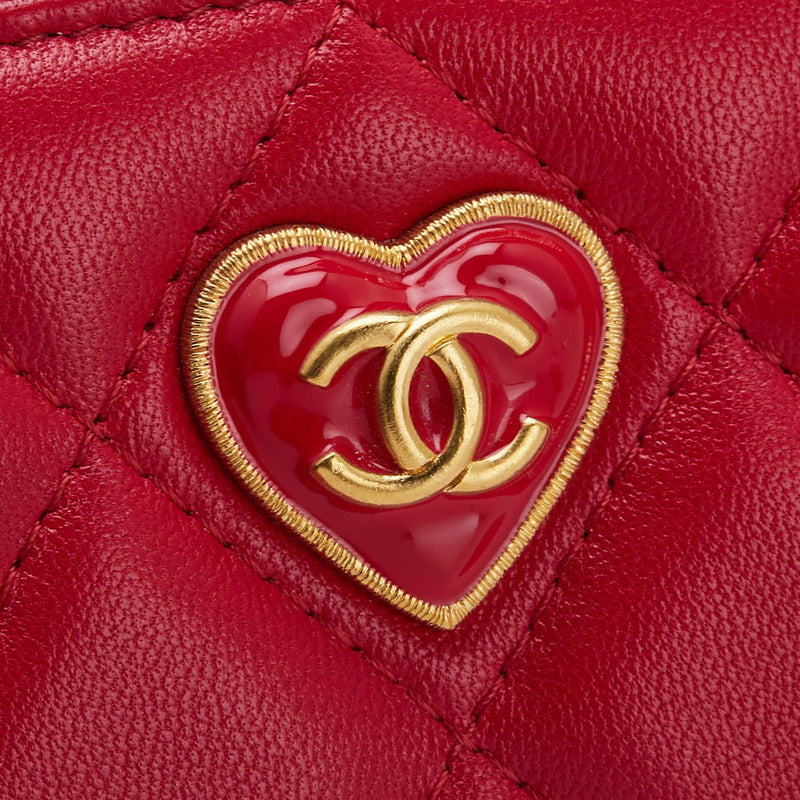 シャネル マトラッセ ココマーク ハート ラウンドファスナー コインケース レッド ラムスキン レディース CHANEL 【中古】