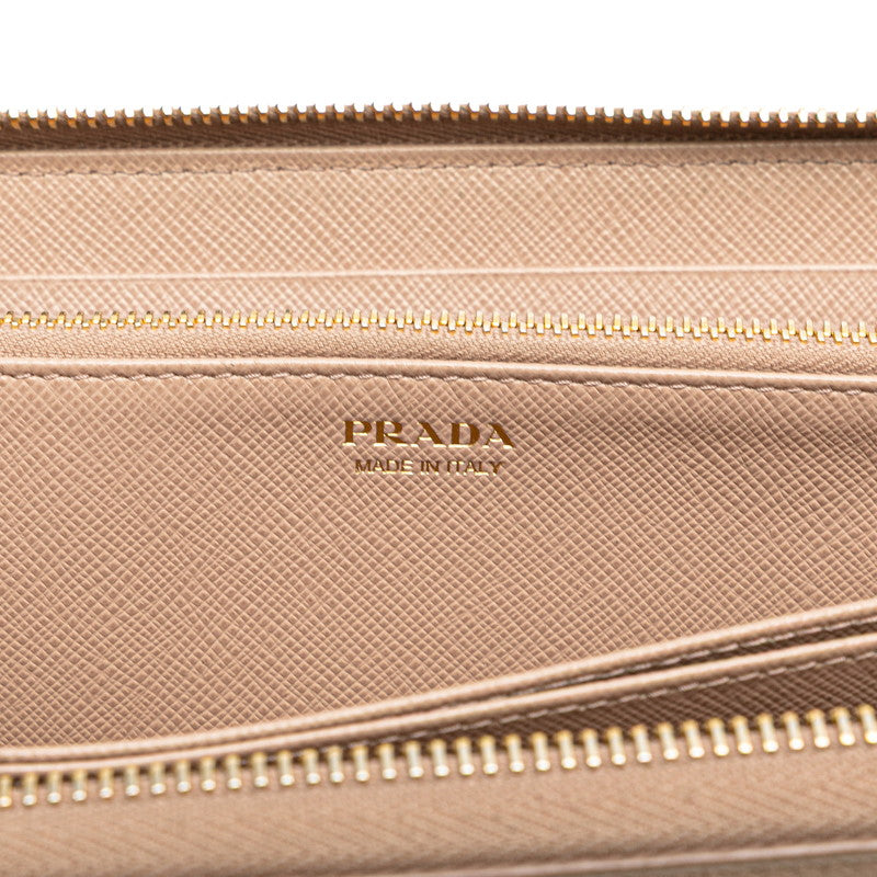 プラダ ラウンドファスナー 長財布 ベージュ ピンク サフィアーノ レザー レディース PRADA 【中古】