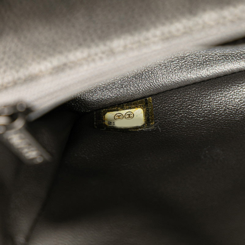 シャネル ミニ マトラッセ 20 ココマーク チェーンショルダーバッグ シルバー グレー キャビアスキン レディース CHANEL 【中古】