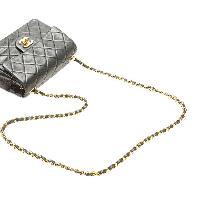 シャネル ミニマトラッセ ココマーク チェーン ショルダーバッグ ブラック ラムスキン レディース CHANEL 【中古】