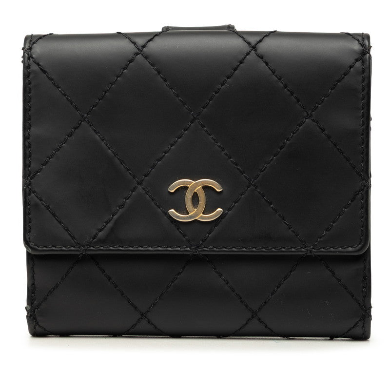 シャネル ワイルドステッチ ココマーク 二つ折り財布 ブラック ゴールド レザー レディース CHANEL 中古