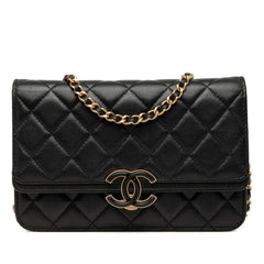 シャネル ココマーク マトラッセ チェーン ウォレット ショルダーバッグ ブラック ゴールド ラムスキン レディース CHANEL 中古