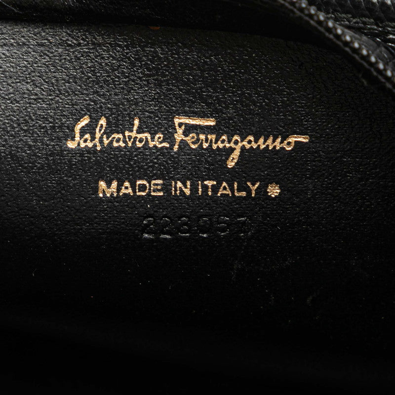 サルヴァトーレフェラガモ ヴァラリボン リザード型押し ポーチ ブラック レザー レディース Salvatore Ferragamo 【中古】