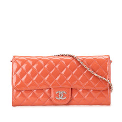 シャネル マトラッセ ココマーク チェーンウォレット 長財布 オレンジ パテントレザー レディース CHANEL 【中古】
