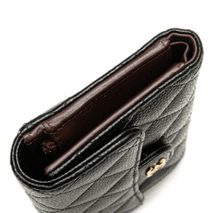 シャネル マトラッセ ココマーク 三つ折り財布 AP0232 ブラック キャビアスキン レディース CHANEL 【中古】