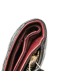 シャネル マトラッセ ココマーク 二つ折り財布 ブラック キャビアスキン レディース CHANEL 【中古】