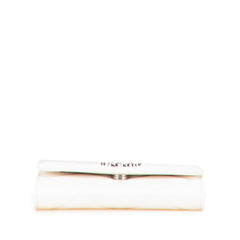 シャネル シャネル19 マトラッセ 三つ折り財布 ホワイト ラムスキン レディース CHANEL 【中古】