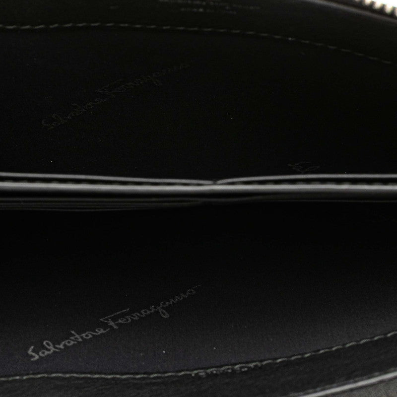 サルヴァトーレフェラガモ ロゴスタッズ クラッチバッグ ポーチ 24A121 ブラック レッド カーフレザー レディース Salvatore Ferragamo 【中古】