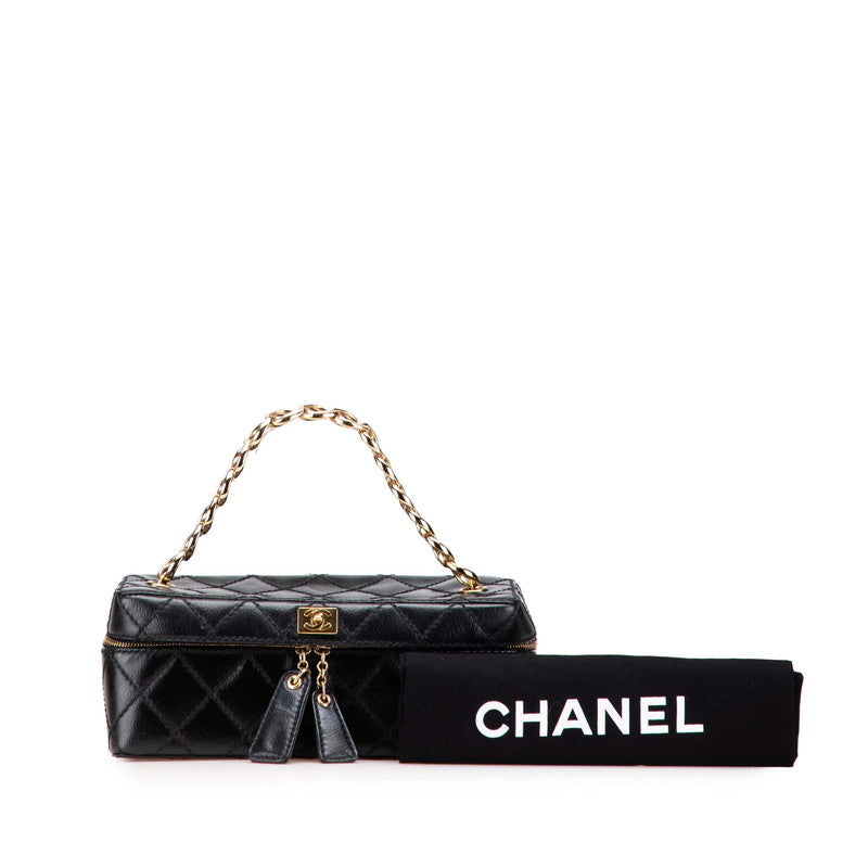 シャネル マトラッセ ココマーク チェーン バニティバッグ ブラック レザー レディース CHANEL 【中古】