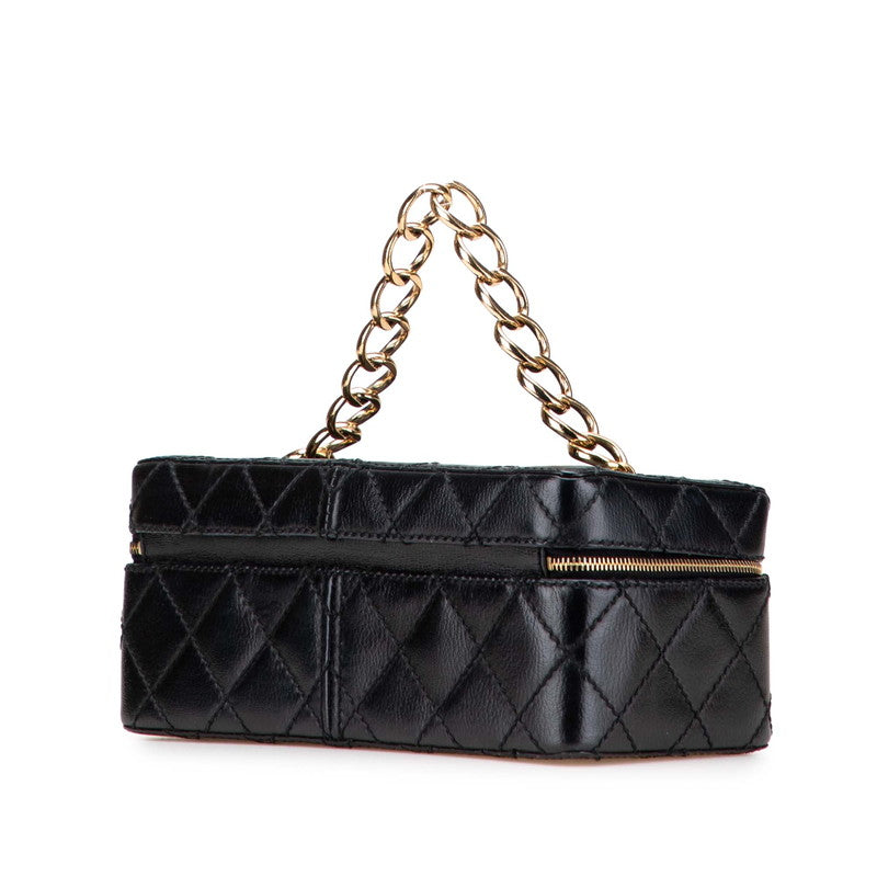 シャネル マトラッセ ココマーク チェーン バニティバッグ ブラック レザー レディース CHANEL 【中古】