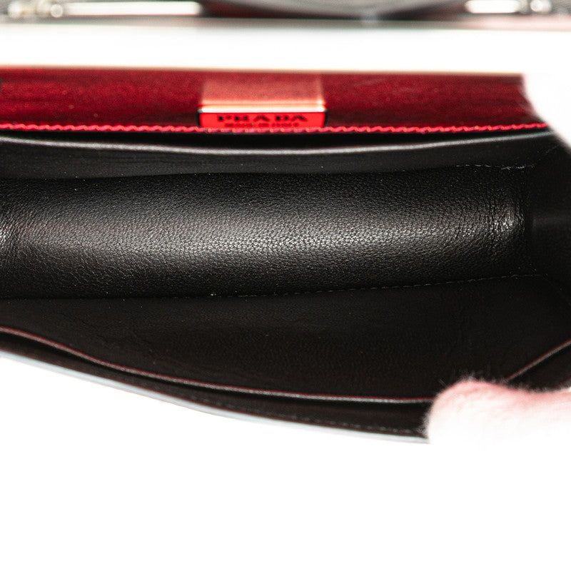 プラダ カイエ 斜め掛け チェーン ショルダーバッグ 1BD045 レッド ブラック シルバー金具 レザー レディース PRADA 【中古】