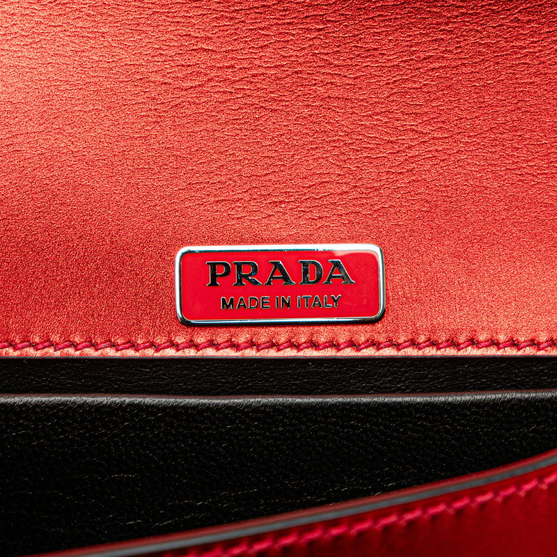 プラダ カイエ 斜め掛け チェーン ショルダーバッグ 1BD045 レッド ブラック シルバー金具 レザー レディース PRADA 【中古】