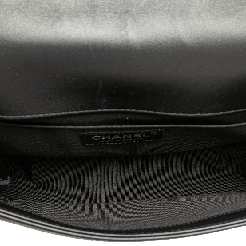 シャネル ボーイシャネル シェブロン Vステッチ チェーンショルダーバッグ ブラック ラムスキン レディース CHANEL 【中古】