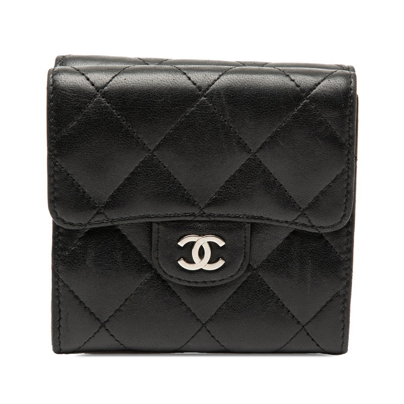 シャネル ココマーク マトラッセ 二つ折り財布 ブラック ラムスキン レディース CHANEL 【中古】