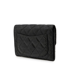 シャネル ココマーク マトラッセ パンチング 二つ折り財布 ブラック シルバー ラムスキン レディース CHANEL 中古