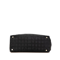 シャネル ニュートラベルライントートMM トートバッグ A15991 ブラック ナイロン レザー レディース CHANEL 【中古】